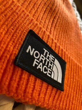 🆕 The North Face Big Box cuffed beanie Radiant Orange NWOT unisex